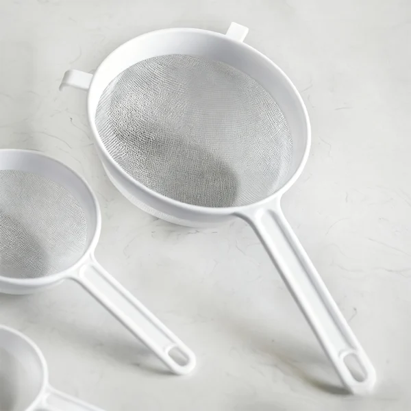 05 Plastic Strainer Set of 4 - Heat-Resistant Long Handle