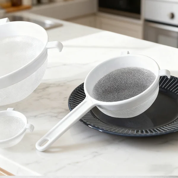 08 Plastic Strainer Set of 4 - Heat-Resistant Long Handle